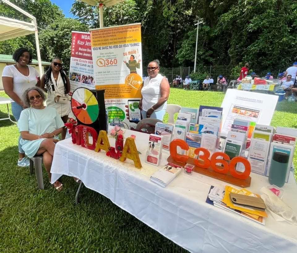 Mme BOULINVAL et son équipe de Choc..MDAJ et C360..